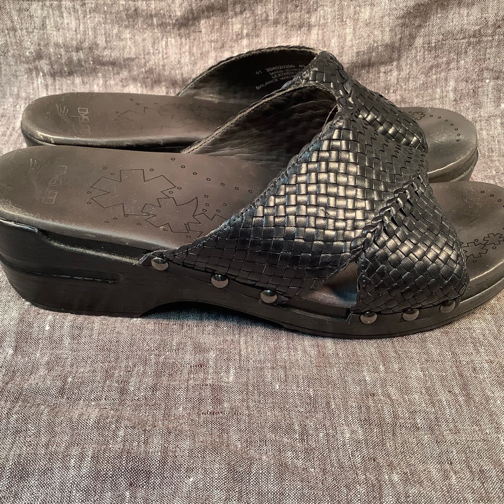 Dansko Black Woven Mules - Picture 2 of 4